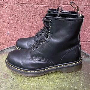 Dr martens 1460 Black leather Combat Boots Size 8 Women’s